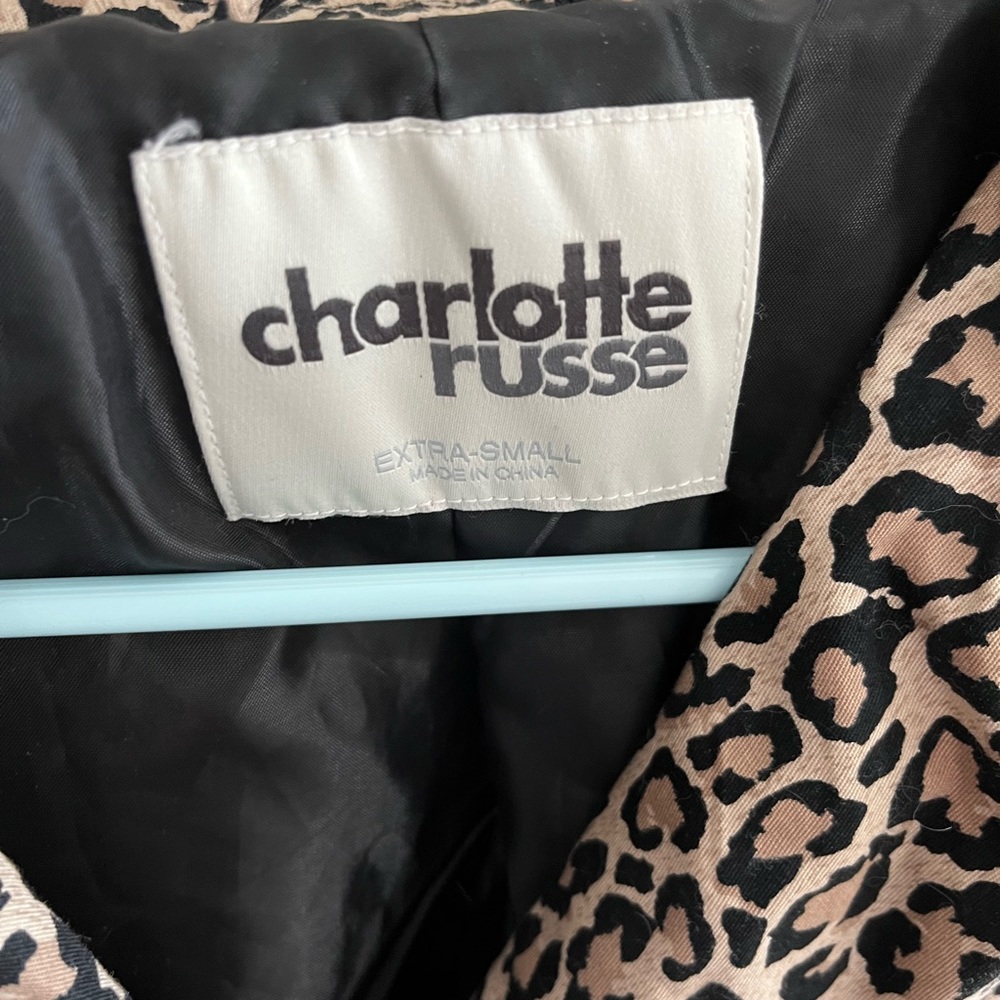 CHARLOTTE RUSSE - leopard jacket - Picture 3 of 3